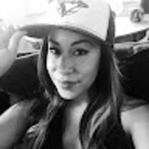 Meet your Posher, Alex - Picture 1 of 1